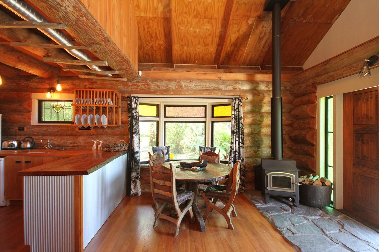 Вилла The Log Cabin & Packing Shed Уэйай Экстерьер фото